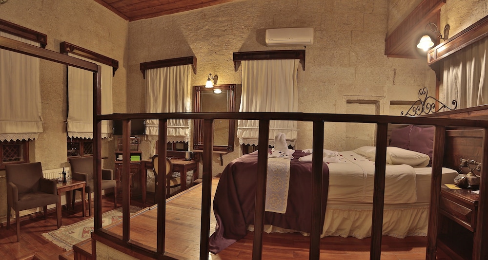 Deluxe Room - Photo 3