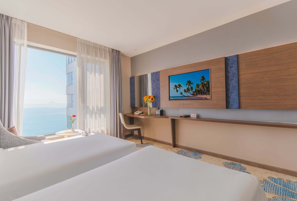 Deluxe Room, 2 Twin Beds, Sea View