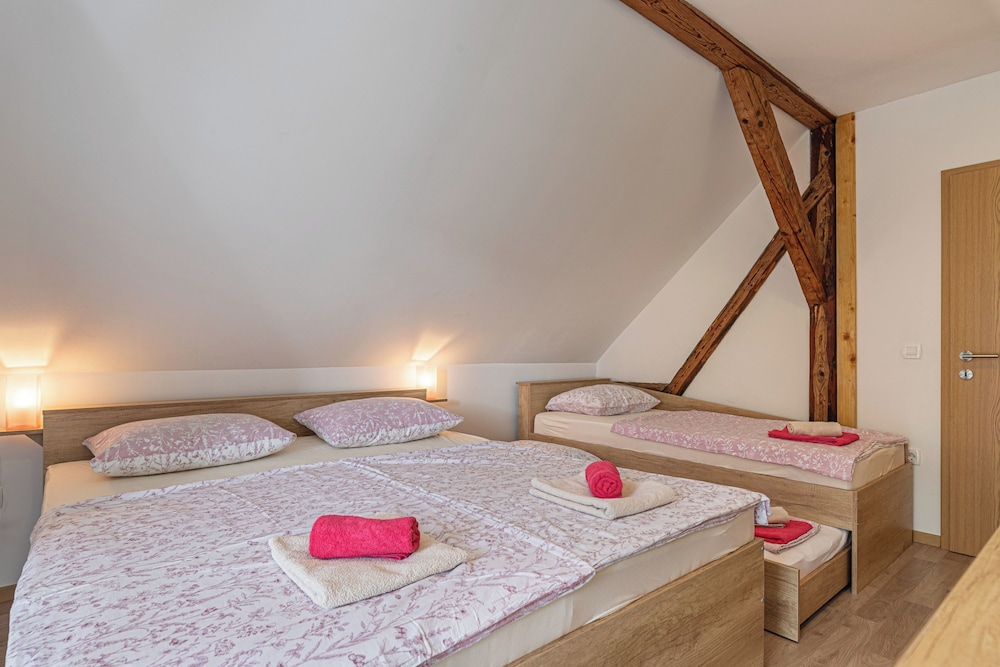 Family Apartment, 1 Bedroom (Holy Harmony Suite 2)
