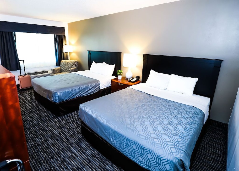 Standard Room, 2 Queen Beds, Non Smoking photo 3
