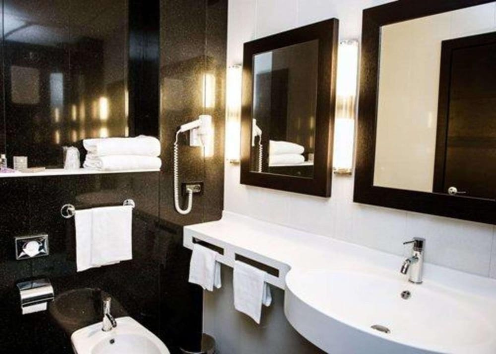 Superior Twin Room - Photo 4