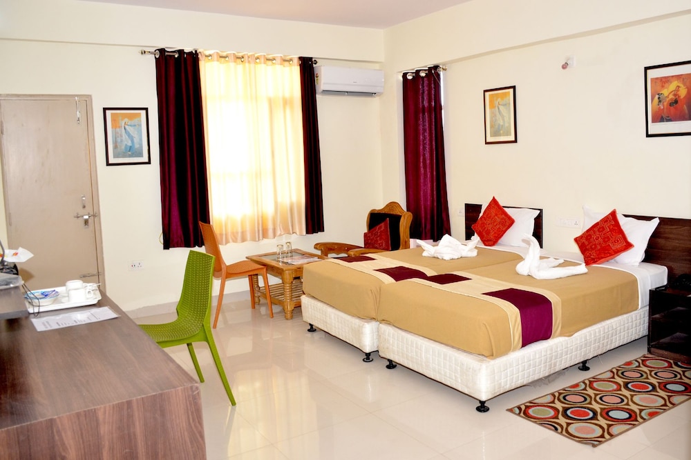 Comfort Triple Room, 1 Bedroom, Non Smoking, City View photo 1