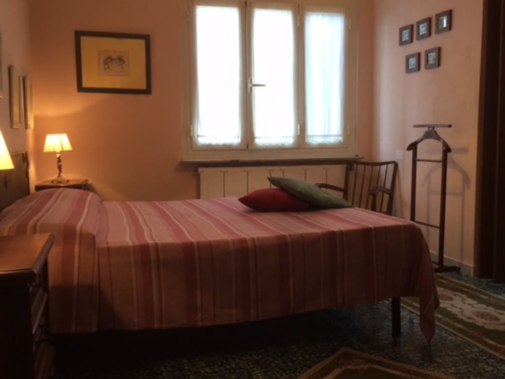 Classic Double Room, Private Bathroom - Photo 1