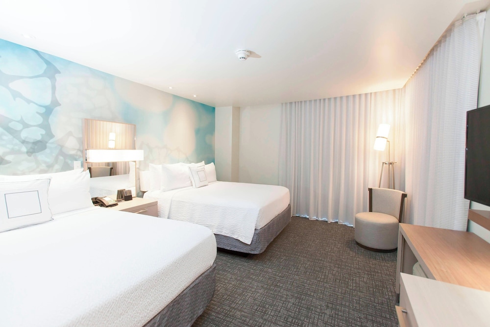 Standard Room, 2 Queen Beds (Mobility Accessible, Tub) photo 1