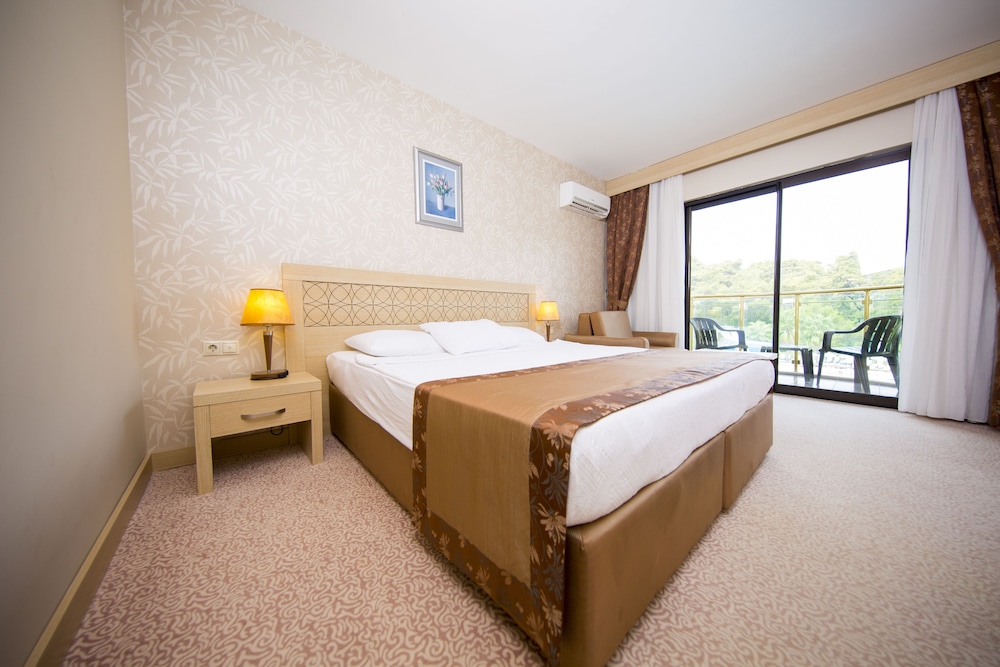 Standard Single Room, Balcony thumbnail 5