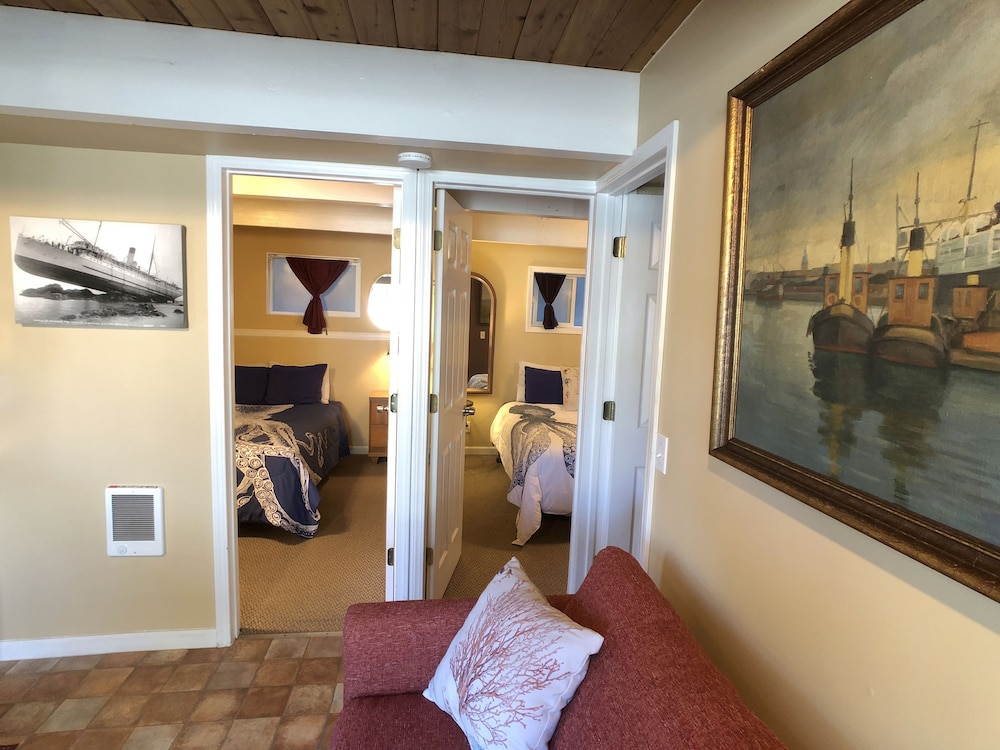 B11. Suite Sea (No Pets)