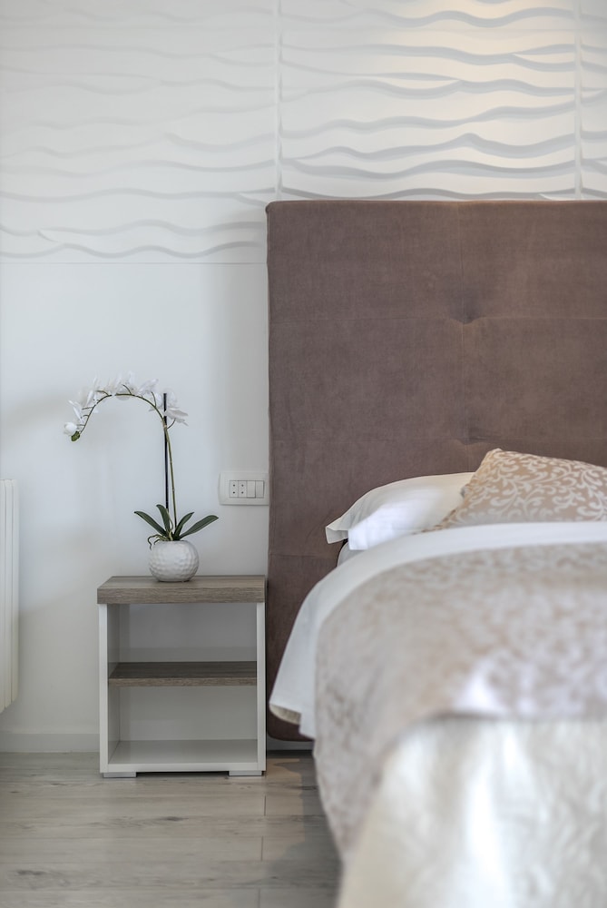 Deluxe Room, Balcony, Sea View - Photo 2
