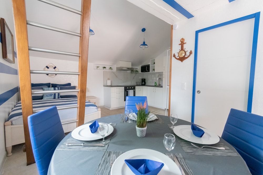 Blue Marine Apartment - Photo 7