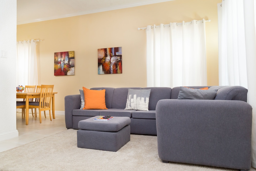 Luxury Apartment, 2 Bedrooms, City View, Executive Level photo 2