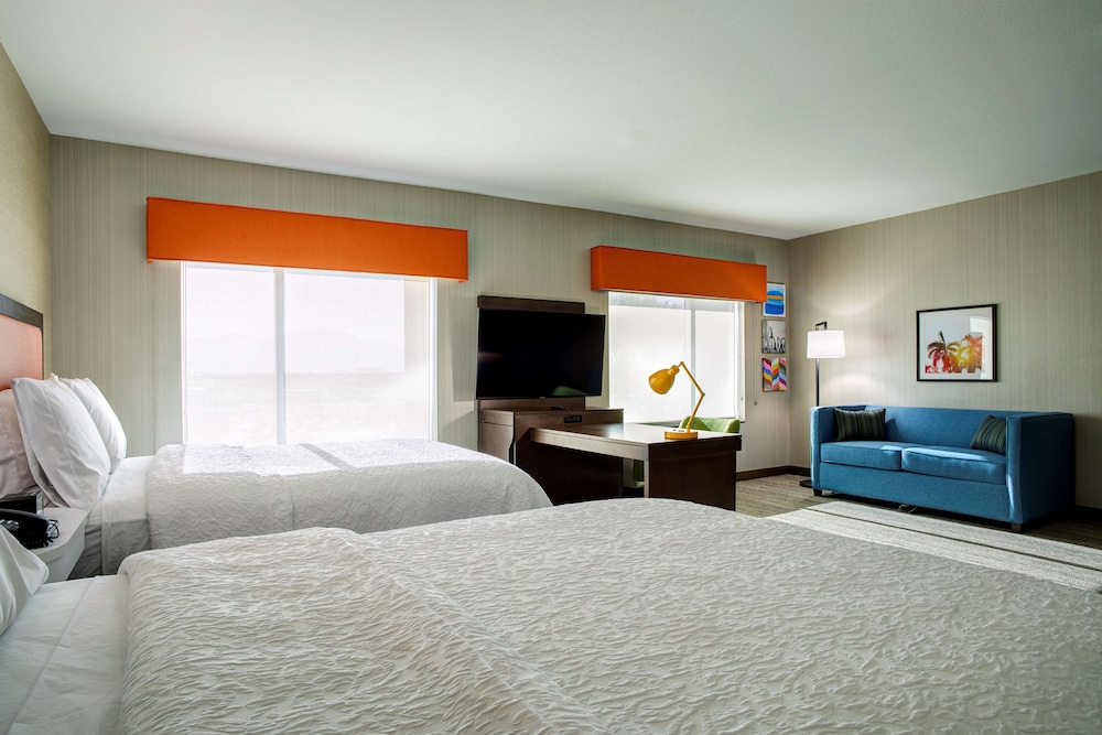 Suite, 2 Queen Beds, Accessible - Photo 2