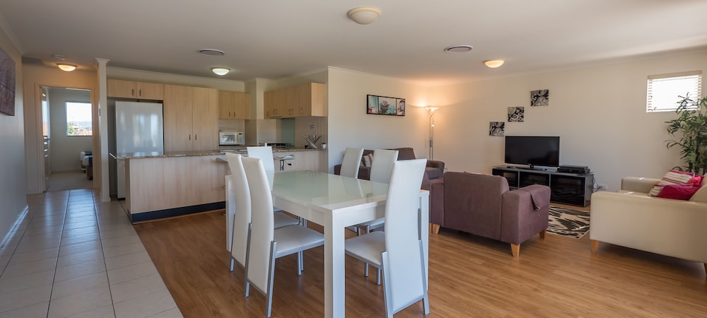 Family Apartment, 3 Bedrooms photo 3