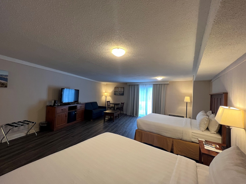 Suite, Multiple Beds, Non Smoking photo 2