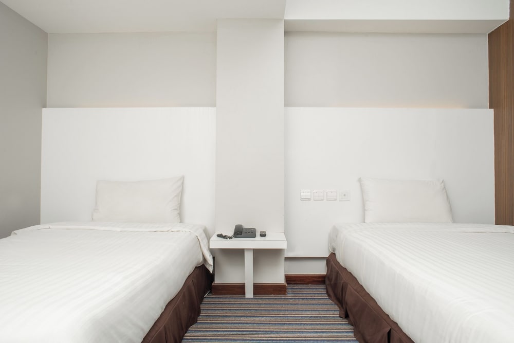 Standard Twin Room photo 2