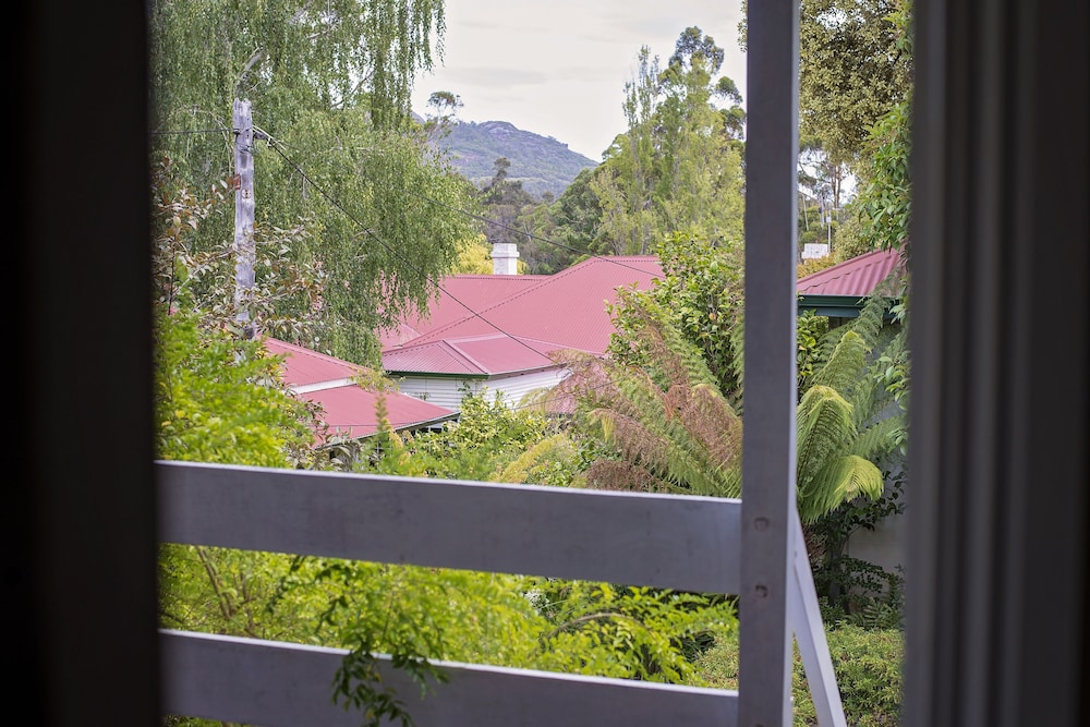 Historic Ensuite Turner Homestead photo 3