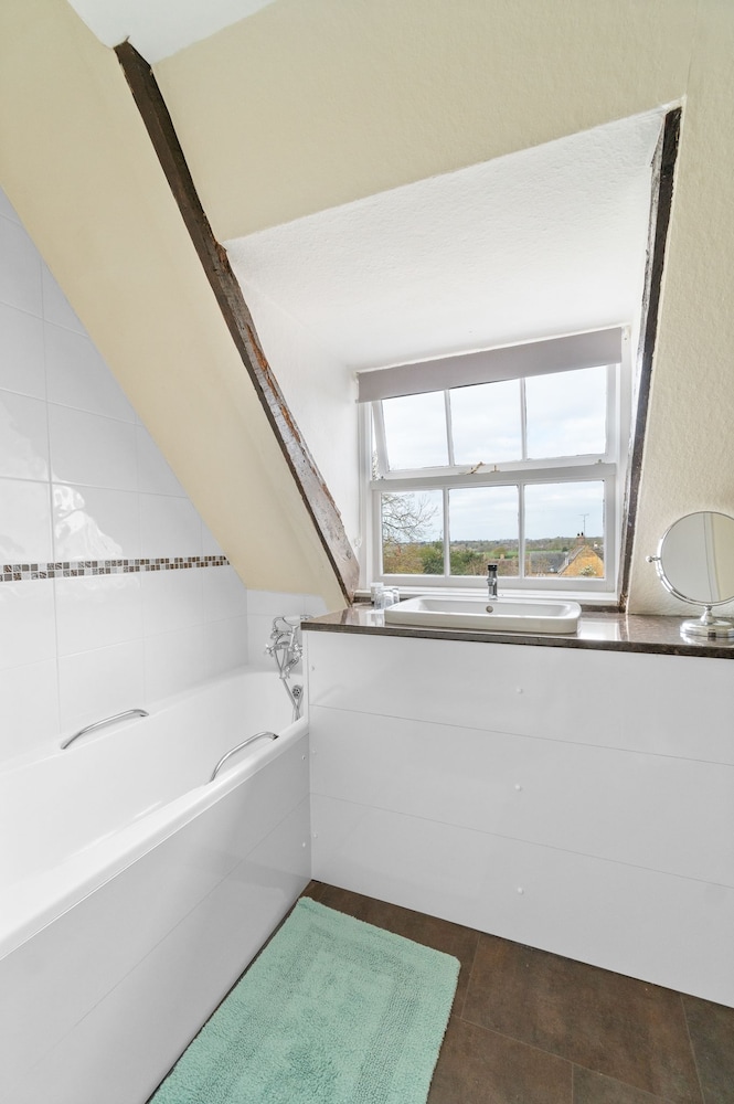 Double Room, Private Bathroom, Courtyard View (Attic Double Room) photo 2