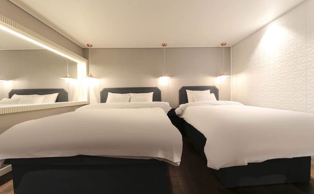 Deluxe Twin Room photo 3