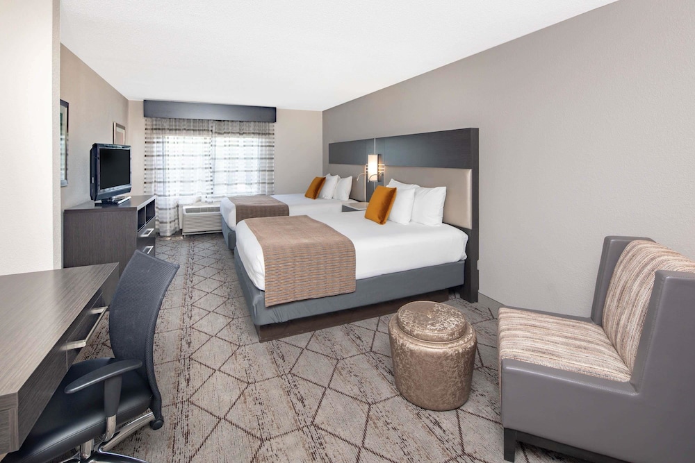 Room, Accessible photo 1