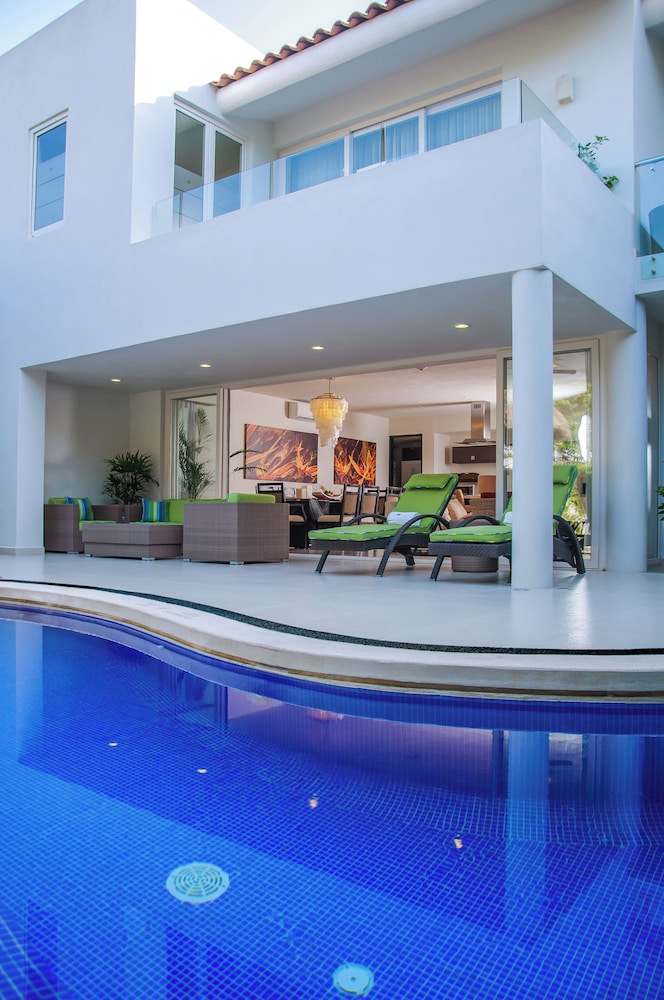 Three-bedroom Villa 3 King Beds