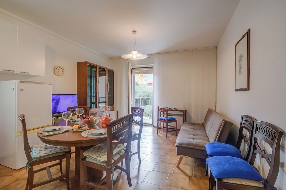 Family Apartment, Multiple Bedrooms (Appartamento Mary Few Minutes From)