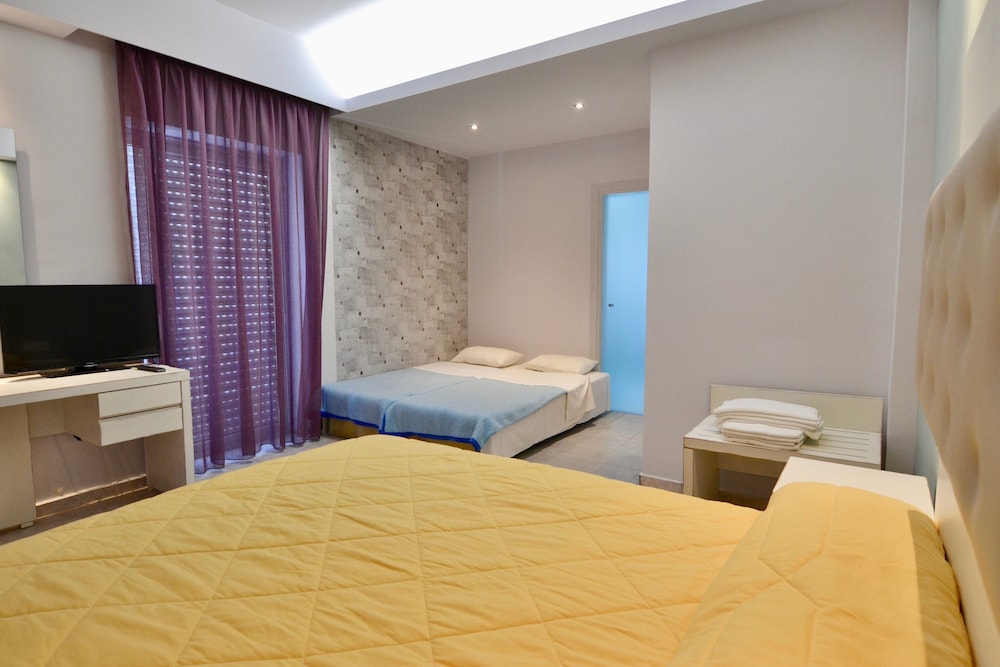 Comfort Quadruple Room