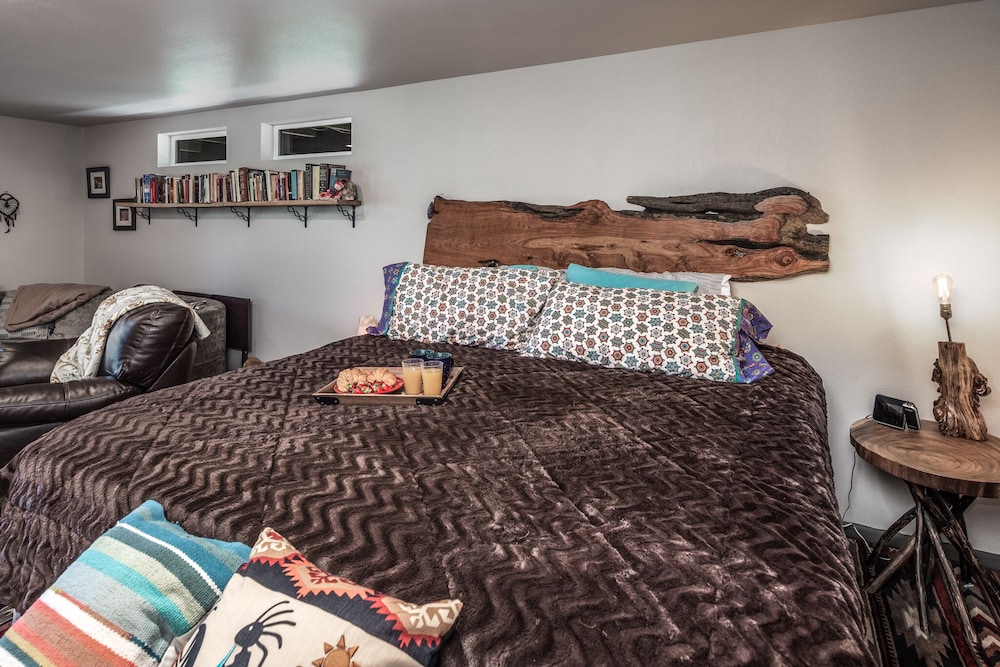 Cabin, Multiple Beds, Fireplace, River View