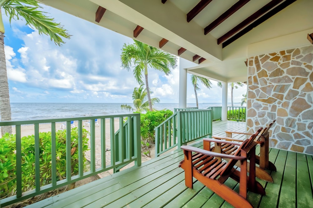 Premier Studio Suite, 1 Bedroom, Patio, Beachfront photo 3