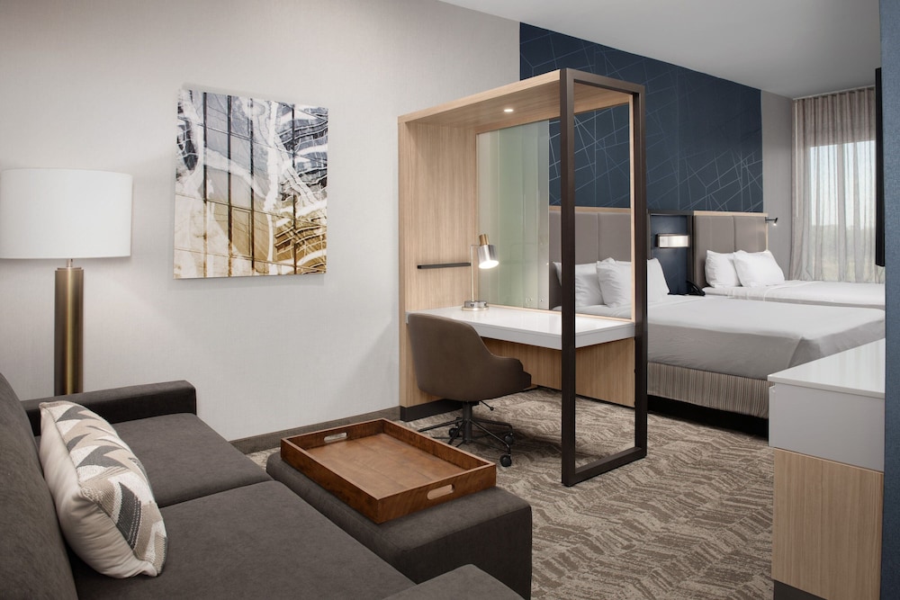Suite, 2 Queen Beds - Photo 6