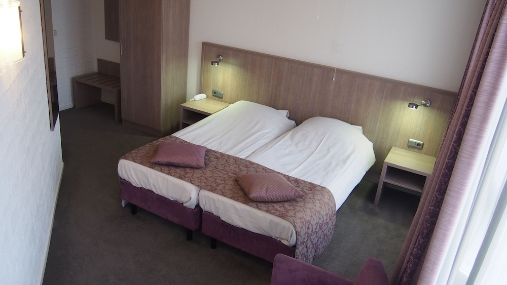 Basic Double Room, City View photo 3