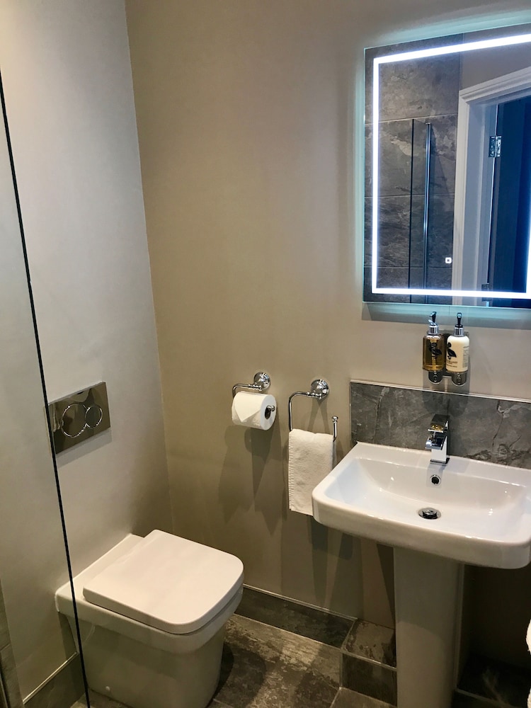 Raven Hotell, Bilde 19
