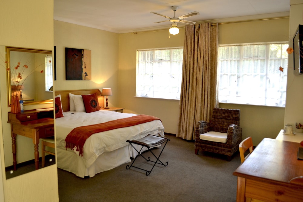 Room (J) photo 2