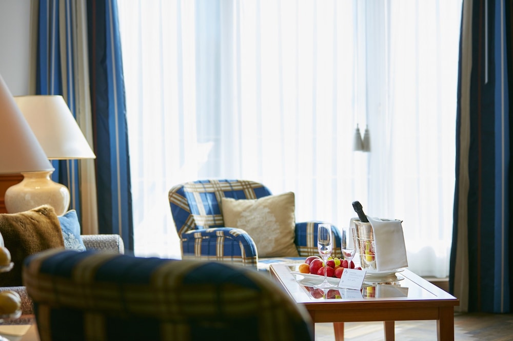 Suite - Photo 4