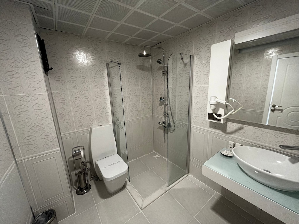 Superior Suite, Non Smoking, City View photo 2