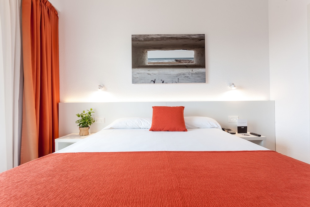 Double Room Single Use, Pool View