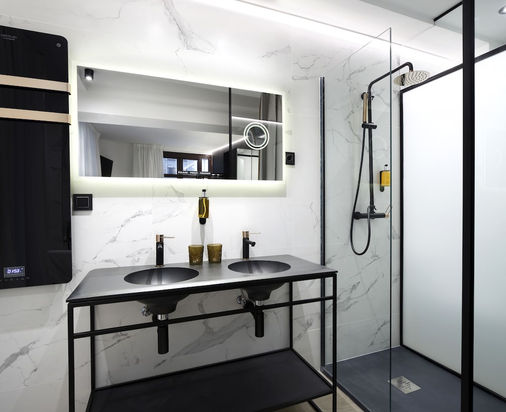 Superior Room, Accessible photo 3