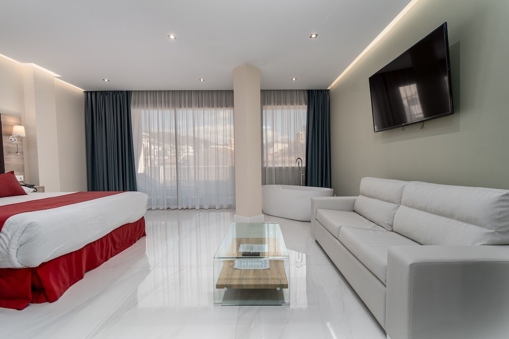 Junior Double Room, 1 Queen Bed - Photo 12