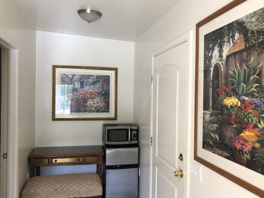 Room, 1 Queen Bed, Accessible, Ground Floor (Queen King ADA) - Photo 2