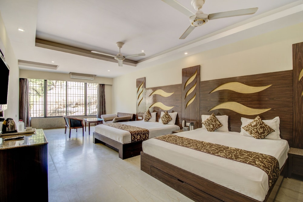 Family Double Room, Multiple Beds photo 1
