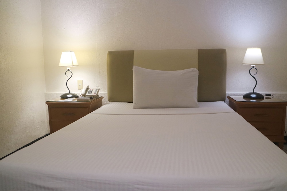 Regular Room (1 Bed) - Photo 2