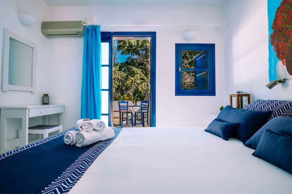 Double Room, Pool View photo 2