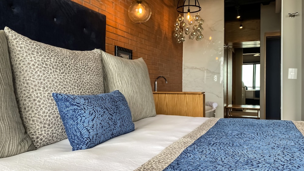 3 Bed 3 Bath Supreme Penthouse