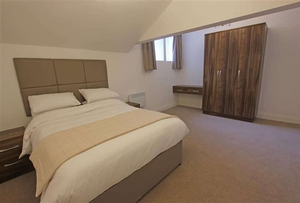 2-Bedroom Luxury Apartment
