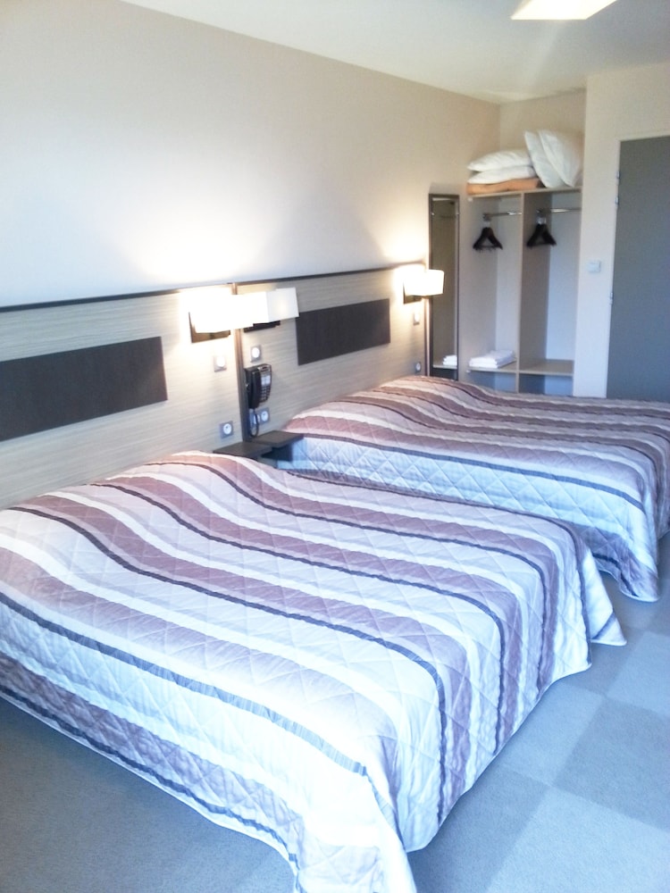 Family Room, Garden Area photo 3