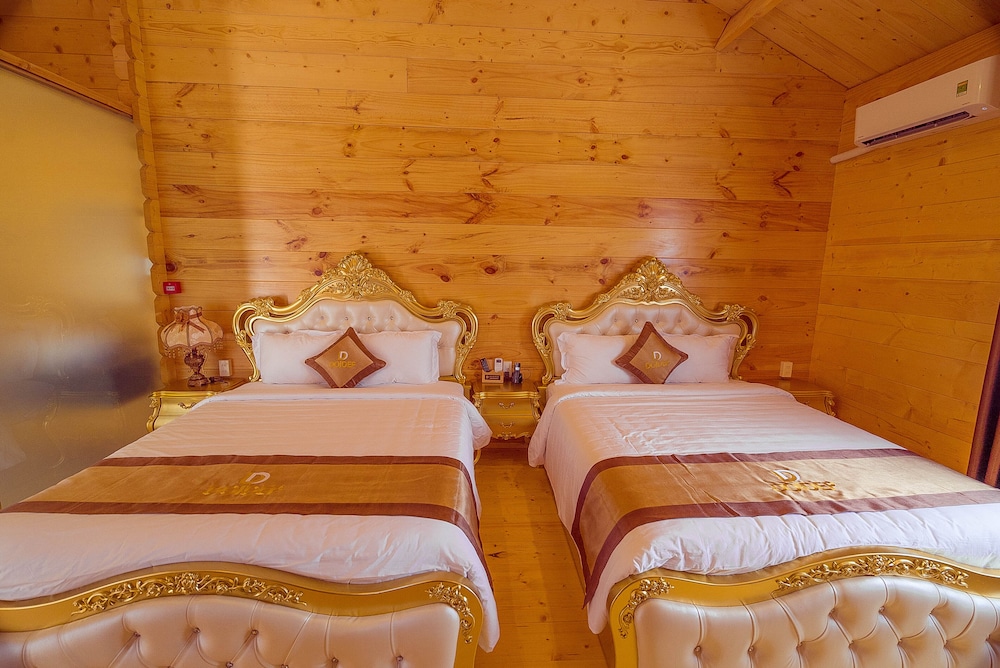 Deluxe Twin Room, 2 Queen Beds photo 1