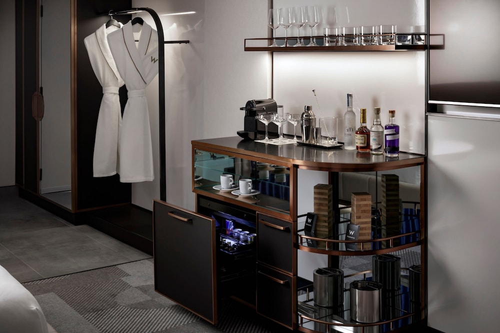 Room, 1 King Bed, Courtyard View