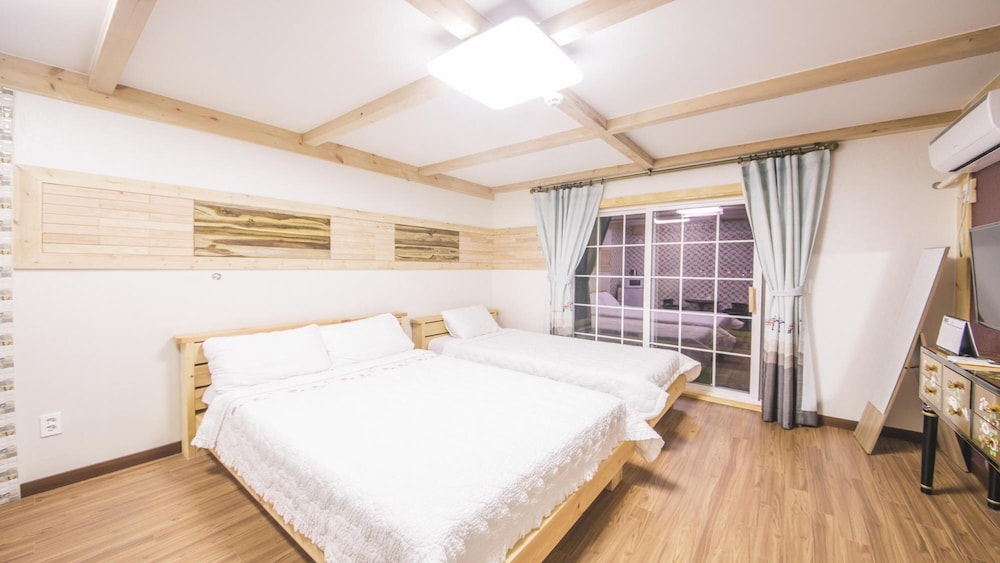 Basic Room, 1 Bedroom (10평형-1)