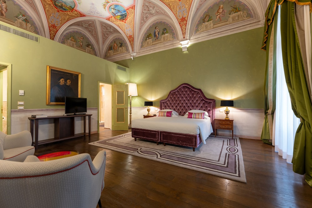 Deluxe Suite (Beatrice)