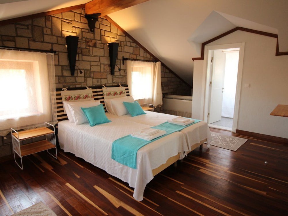 Villa photo 1