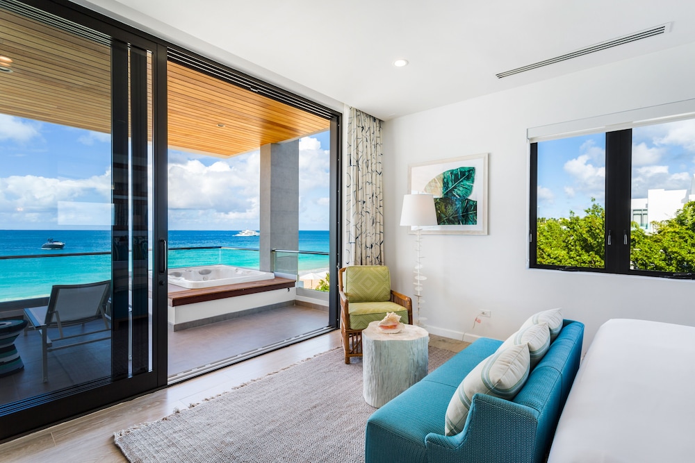 Signature Condo, 1 Bedroom, Hot Tub, Beachfront