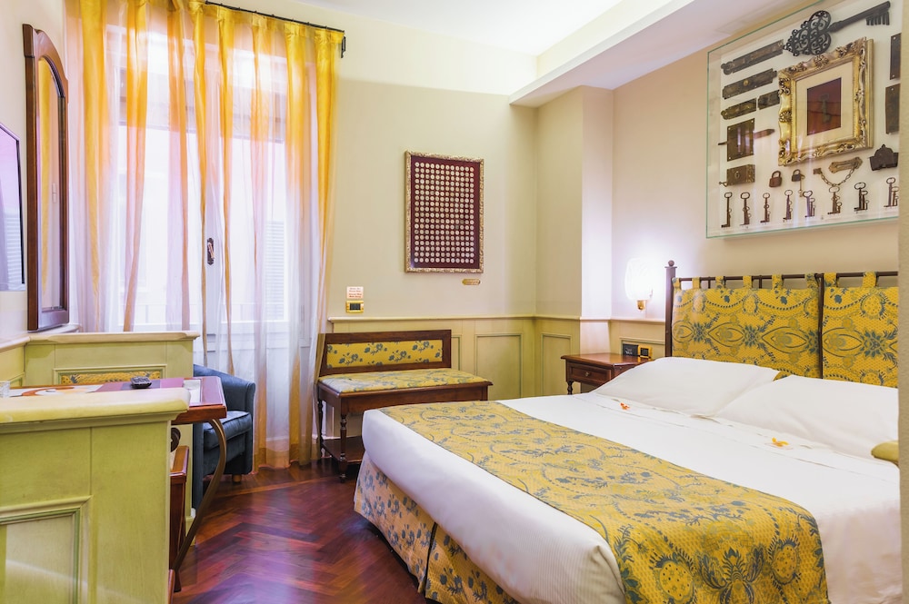 Classic Double or Twin Room - Photo 21