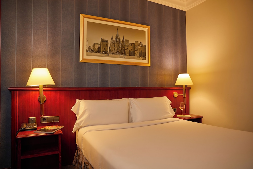 Economy Room, 1 Queen Bed